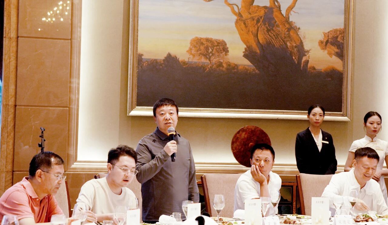 月满华诞情更浓 乐商聚力谱新篇 | 成都乐山商会2025中秋国庆联谊活动圆满举行